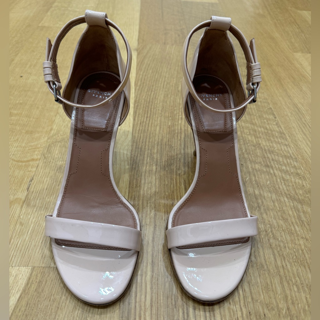 Givenchy Blush Nude Patent Leather Sandals 100% Authentic - Size 6 / It 36